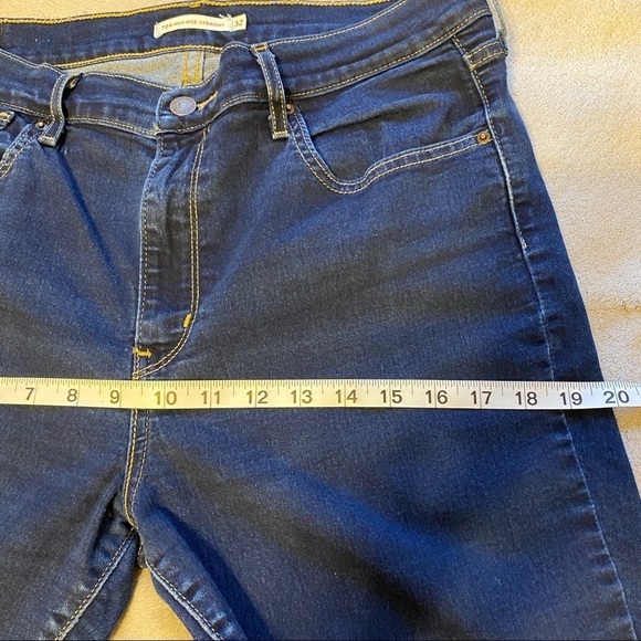 Levi 724 HIGH RISE STRAIGHT jeans size 32 - Picture 8 of 9